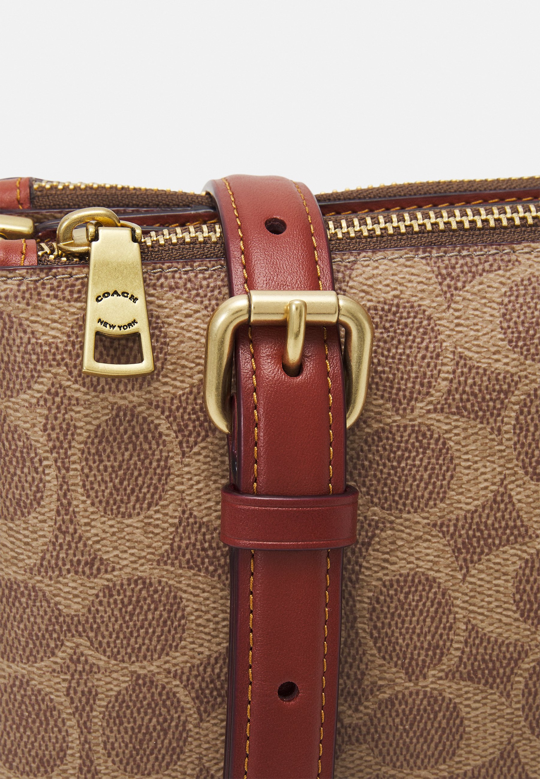 Coach SIGNATURE DOUBLE ZIP SHOULDER 