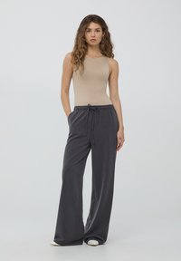 Terranova ELASTICIZZATO - Top - fango