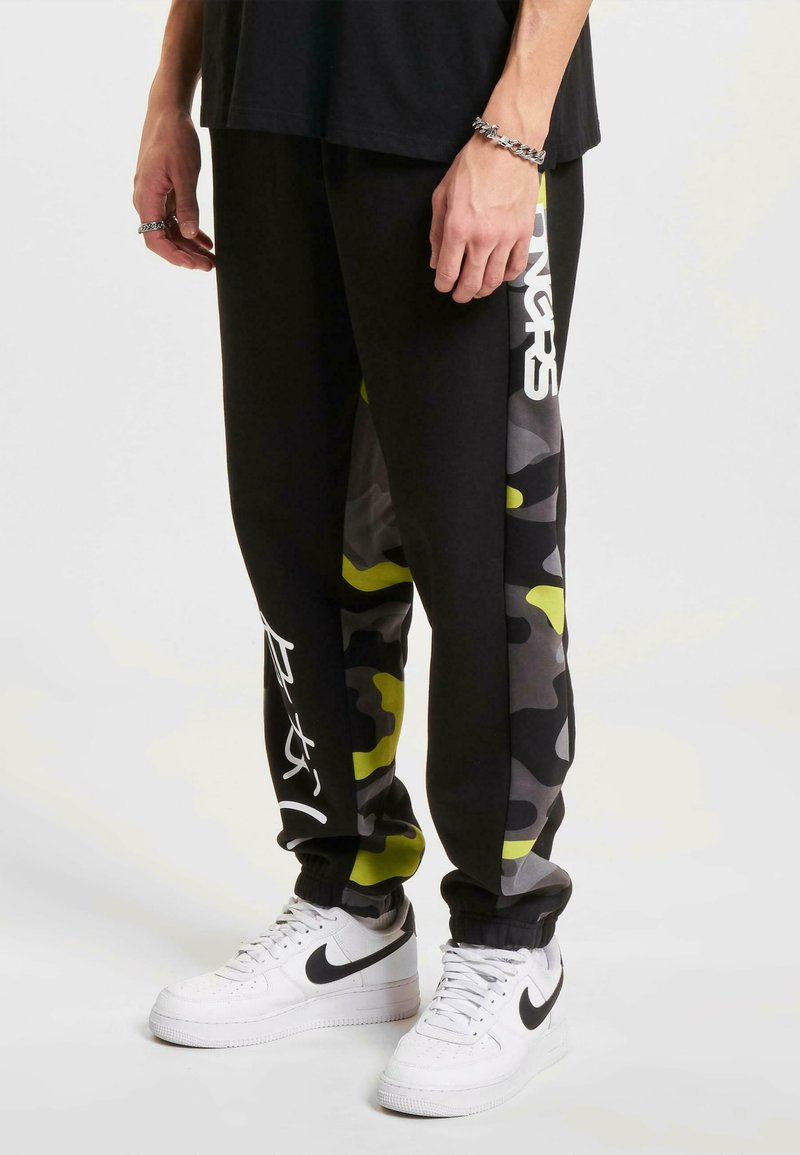 Dangerous DNGRS EVEN JOGGING - Treniņtērpa apakšdaļas - black white camo