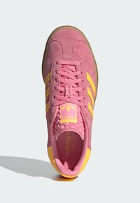 adidas Originals GAZELLE BOLD - Tenisky - bliss pink   spark   bliss pink