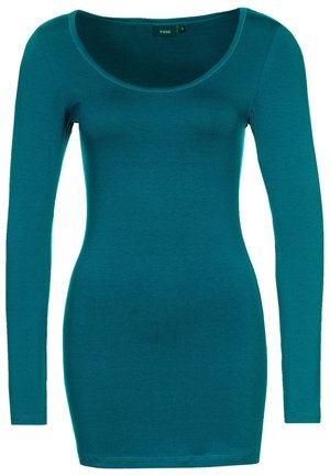 Teal pitkähihaine tiukka paita, jossa on pyöreä kaula-aukko, valmistettu pehmeästä ja venyvästä kankaasta. Ominaisuuksiin kuuluu lantiolle ulottuva leikkaus ja minimaalinen yksityiskohtaisuus.