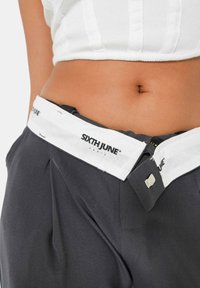 Sixth June REVERSE - Broek - grey