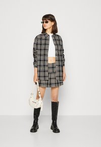Tommy Jeans CHECK OVERSHIRT - Blusa - black