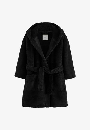 Peignoir de bain noir à capuche en tissu doux et texturé. Présente de longues manches, une ceinture à nouer et deux poches avant. Étiquette de la marque visible à l'intérieur.