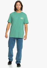 Quiksilver TRADESMITH - POUR - Triko s potiskem - gmp