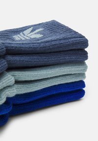 adidas Originals MID ANKLE UNISEX 3 PACK - Chaussettes - blue/magic grey/preloved ink