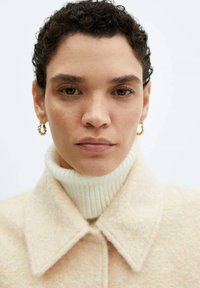 Mango Chaquetas bomber - light yellow
