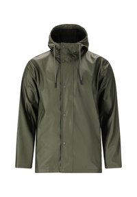 Wasserdichte, olivgrüne Regenjacke mit Kapuze, Druckknöpfen, verstellbarem Kordelzug und einer glatten, glänzenden Textur.