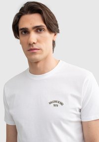 Big Star Pamata T-krekls - weiß