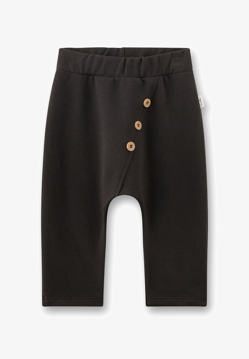 Schwarze Babyhosen mit elastischem Bund und drei Holzknöpfen in einer diagonalen Linie auf der rechten Vorderseite.