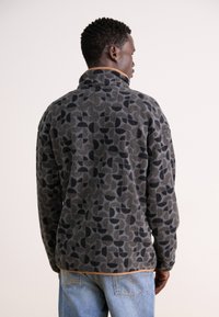 Columbia HELVETIA™ PRINTED HALF SNAP - Fleecová mikina - black retroscape