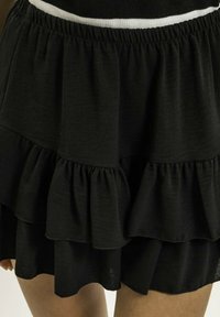 Dona x Lisa VOLANTS EFFET XEPINE - Short - noir