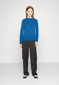 Pieces PCJULIANA O-NECK NOOS - Camisola - french blue