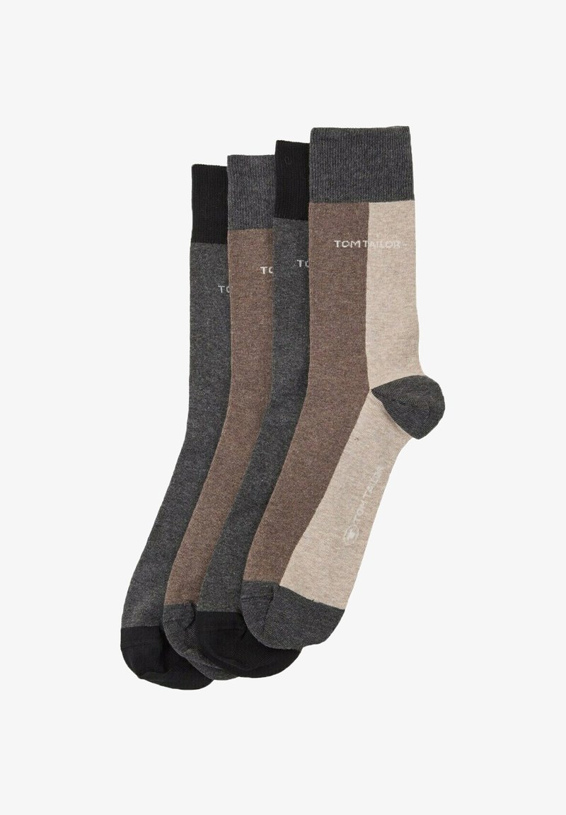 Vier Paar Socken in verschiedenen Grautönen und Brauntönen, mit kontrastierenden Bündchen und verstärkten Zehen, versehen mit dem weißen "TOM TAILOR"-Logo.