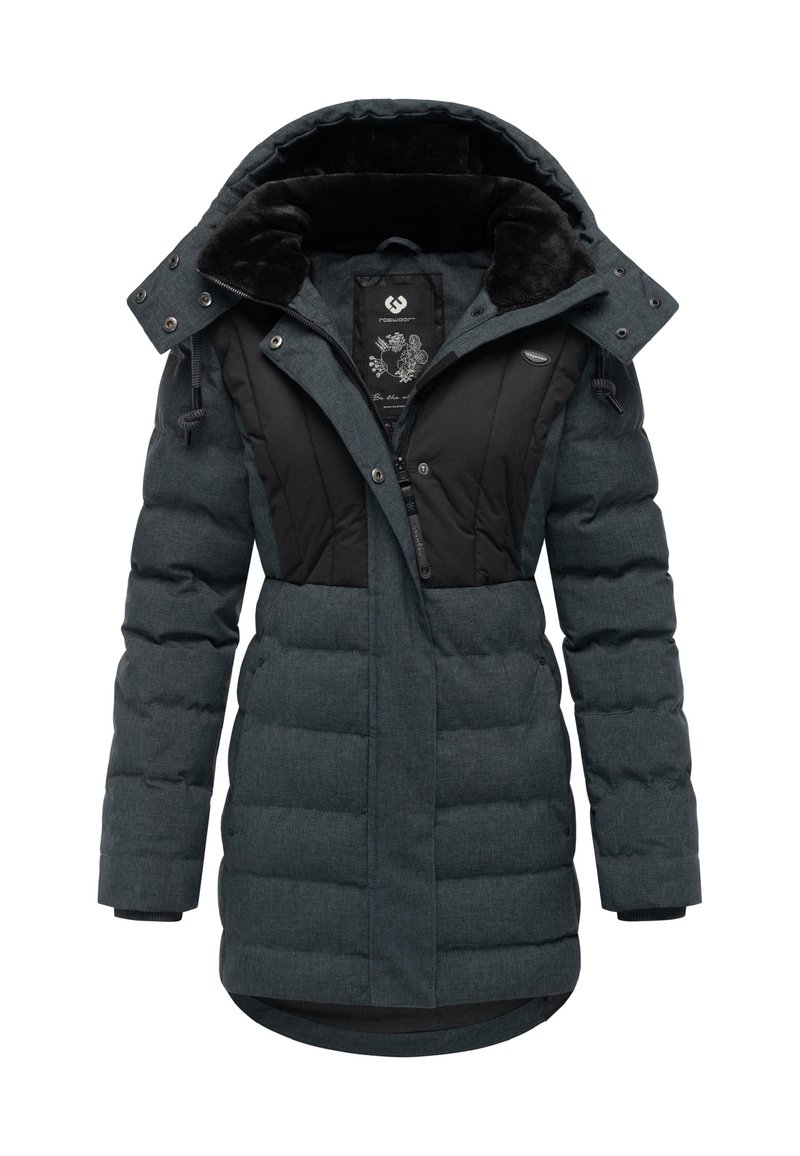 Zimní prošívaný kabát tmavě šedé barvy s černými detaily. Má kapuci lemovanou kožešinou, zapínání na zip a knoflíky a mírně zaoblený spodní lem.