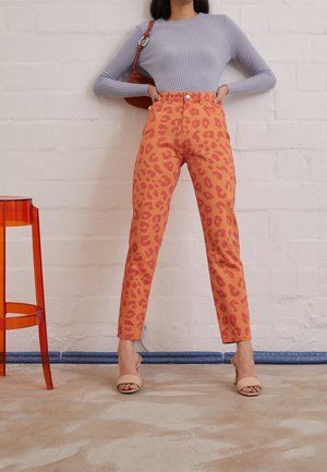 Pantalones - orange