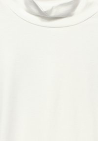 Weißes T-Shirt aus weichem Baumwollstoff, mit einem runden Ausschnitt und glatter Textur, in einem einfachen und klaren Design.