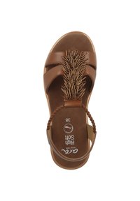 Braune Sandale mit drei breiten Riemen, geflochtenem Fußgelenkriemen und Perlendetails in der Mitte. Weiche Fußbett mit "High Soft"-Markierung, Größe 38.