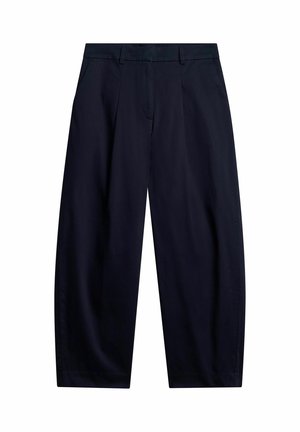 Pantalon large bleu marine foncé avec passants pour ceinture, plis à l'avant, poches latérales et fermeture dissimulée à l'avant.