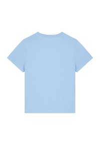 T-shirt bleu clair à manches courtes fabriqué en coton doux. Il dispose d'un col rond classique et d'une coupe décontractée, sans logos ni motifs visibles.