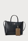 HILFIGER ICON TH MONOGRAM TOTE BAG - Käekott - black