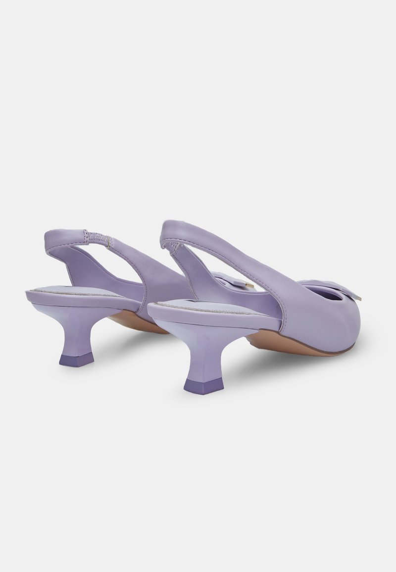 BATA Slingback Donna Con Tacco 4,5 Cm – Décolleté In Sintetico, Punta Allungata, Cinturino Regolabile, Per Lavoro E Serate Eleganti, Leggere E Comode