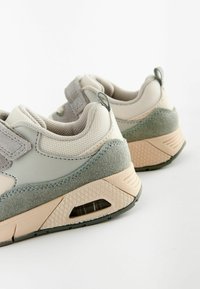 Next BUBBLE - Lær-at-gå-sko - green white