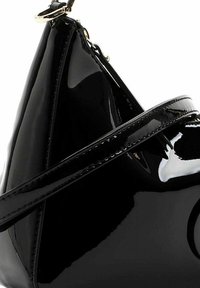 Tamaris TAS CILLA 27 CM - Håndtasker - black