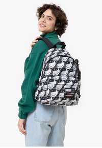 Eastpak DAY PAK'R S - Zaino - smiley yy black