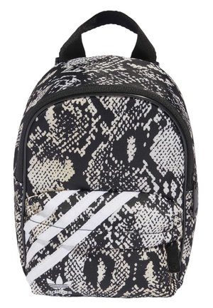 Zaino con motivo a serpente bianco e nero, dotato di manico superiore, tre strisce diagonali bianche e una tasca frontale con zip. Tessuto resistente.