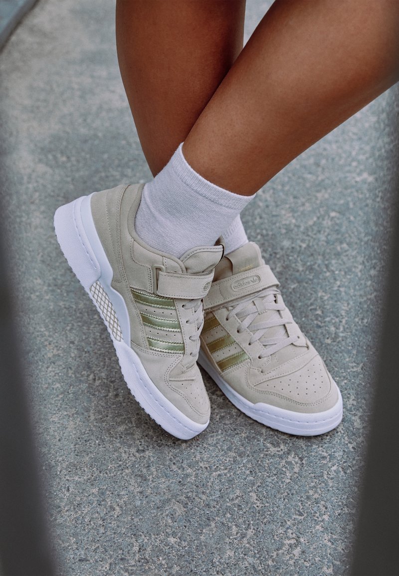 adidas Originals Zapatillas beige tone/footwear white/matte - Zalando.es