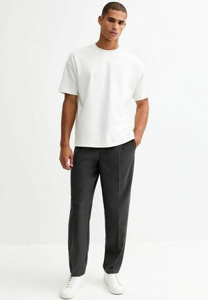 New Look RELAXED PLEATED TAILORED - Stoffhose - dark grey
