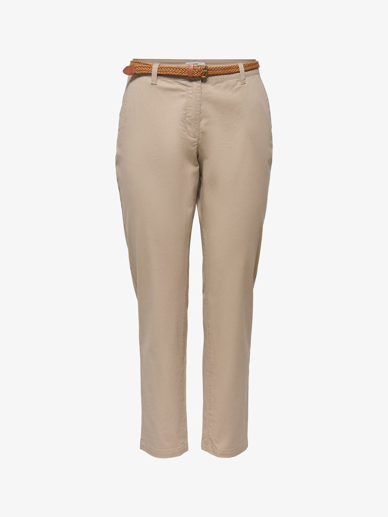 Pantalon beige droit avec poches avant et ceinture marron tissée avec boucle à la taille.