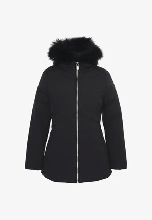 Giacca invernale nera con cappuccio in pelliccia sintetica, chiusura con zip, due tasche laterali e texture imbottita per il calore. Nota: presenta un tessuto liscio.