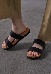 Não selecionado, black