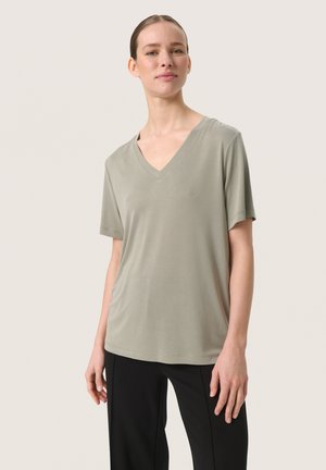 COLUMBINE V-NECK SS - Lihtne T-särk - shadow