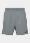 TOTALITY - Pantalón corto de deporte - smoke grey/black