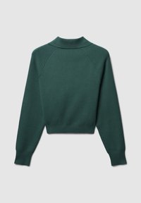 Maglione verde a maglia con design cropped, dotato di un alto colletto, polsini e orlo a costine. Tessuto liscio con maniche raglan.