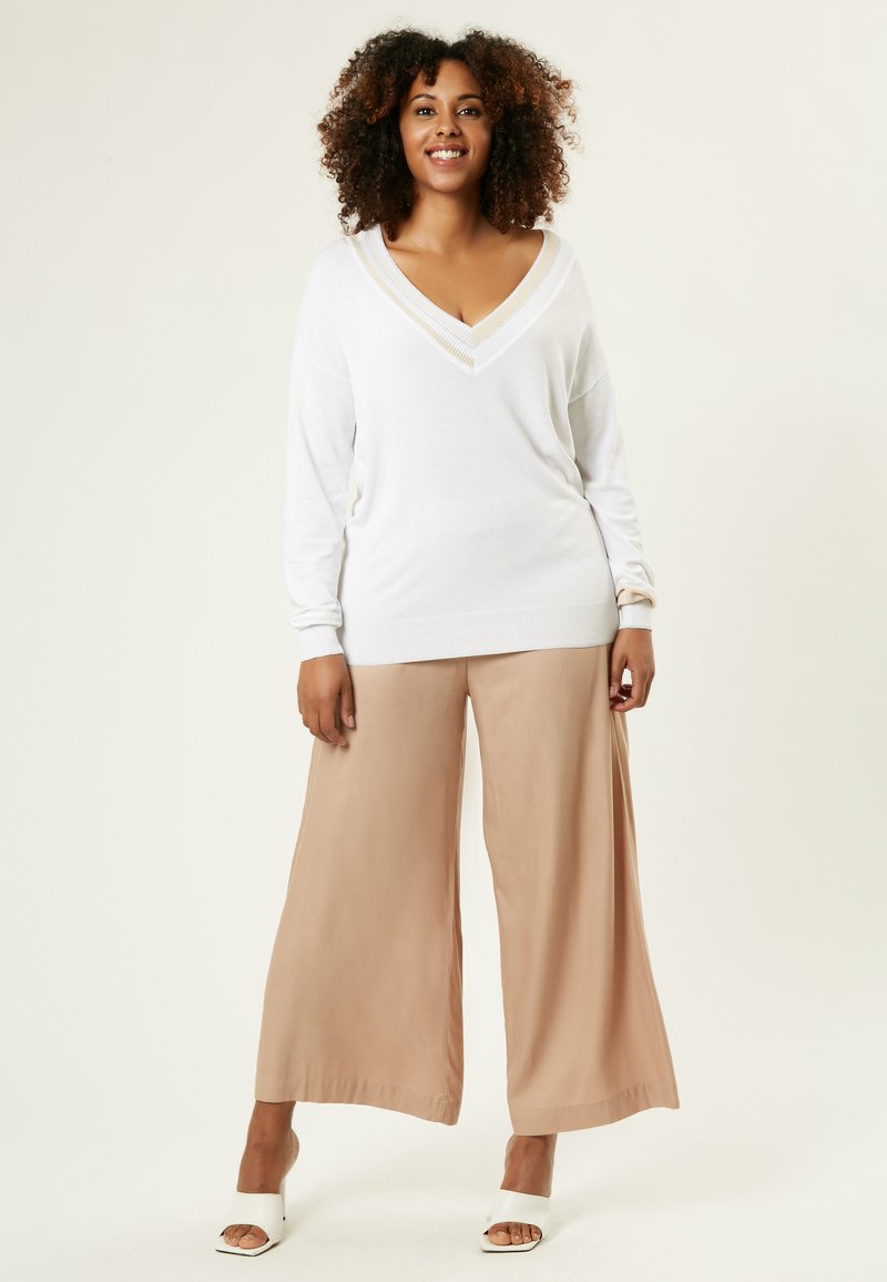 Damen Strickjacken | Maison Form'elle Strickpullover white beige/weiß - IO16740 Damen Strickjacken | Maison Form'elle Strickpullover white beige/weiß - IO16740