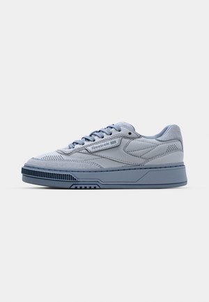 Reebok LTD CLUB C LTD UNISEX - Trainers - light blue