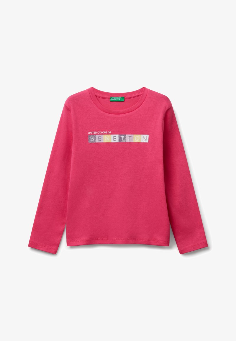 Rosa langärmliges T-Shirt aus Baumwolle. Mit Rundhalsausschnitt und einem grafischen Druck von "United Colors of Benetton" in verschiedenen Farben.