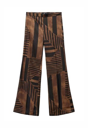 Pantaloni a gamba larga marroni con motivo, caratterizzati da strisce e forme geometriche nere, realizzati in tessuto liscio con una finitura leggermente lucida.