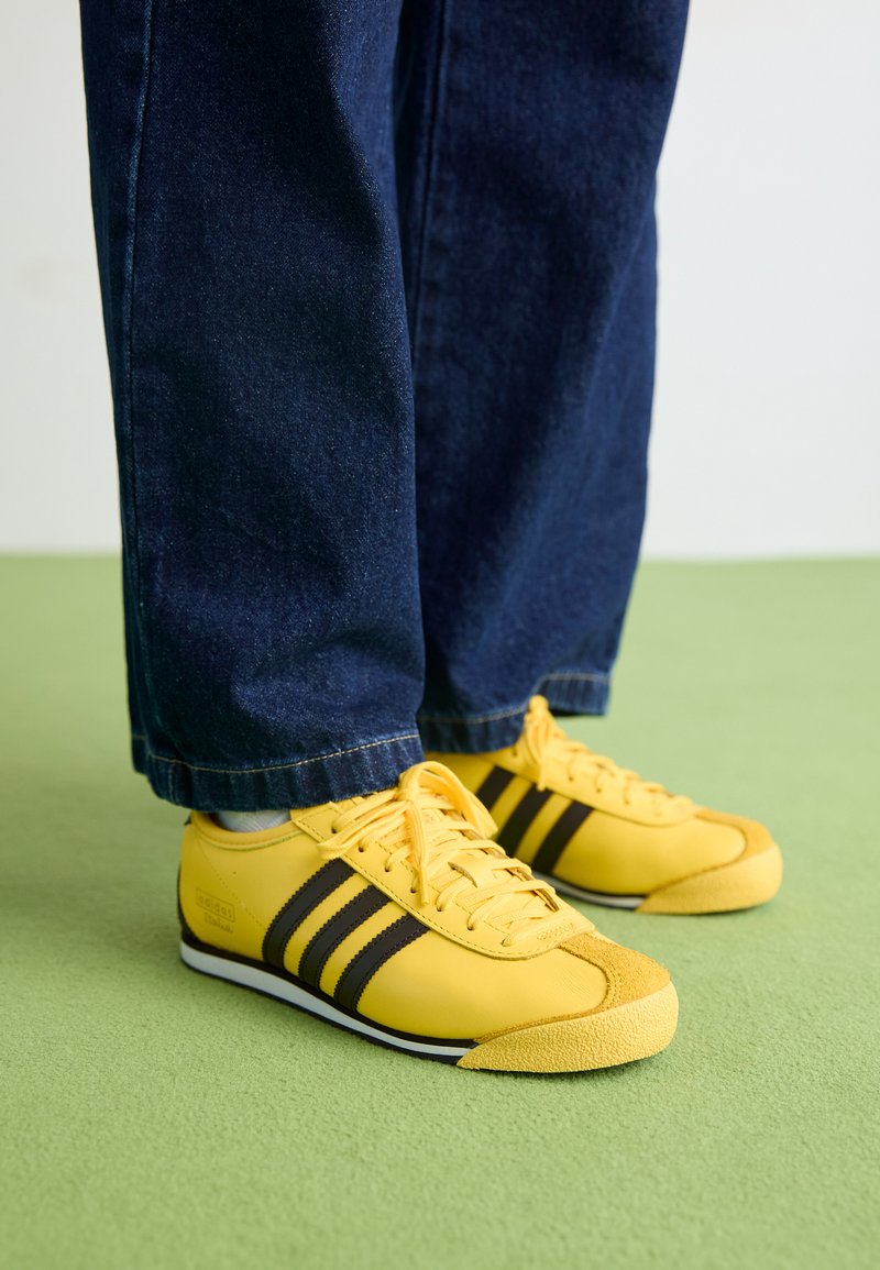 adidas Originals ITALIA 70S spring yellow/dark brown/core black/yellow