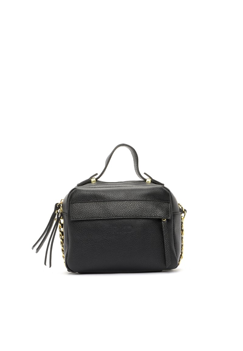 Borsa a mano in pelle nera con finitura testurizzata, dettagli in hardware dorato, manico superiore e tracolla a catena rimovibile. Comparto con zip incluso.
