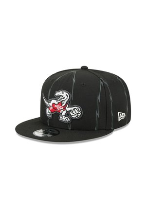 Schwarze Snapback-Kappe mit einem gestickten Dinosaurier-Logo in einem roten Trikot, der einen Basketball hält, mit grauen Akzentlinien auf der Krone.