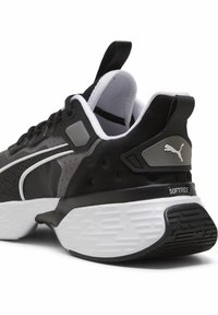 Puma SOFTRIDE SWAY - Zapatillas running asfalto - black cool dark gray