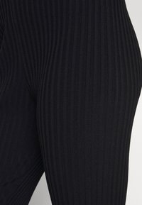 By Malene Birger Kalhoty - black