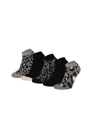 Fünf Paar Knöchelsocken in abwechselnd einfarbigem Schwarz und Grau mit schwarzem Leopardenmuster, in einer Reihe auf weißem Hintergrund angeordnet.