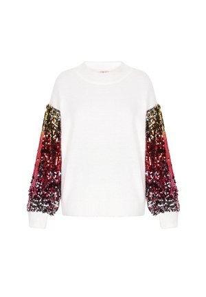 Pull blanc avec des manches larges et texturées recouvertes de sequins dégradés passant du doré au rouge et au noir. Encolure ronde.