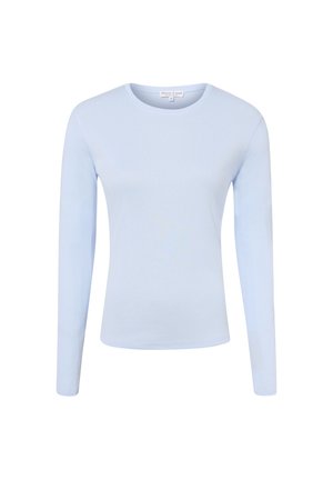 Lichtblauw shirt met lange mouwen en ronde hals, met een slanke pasvorm, afgebeeld op een witte achtergrond.